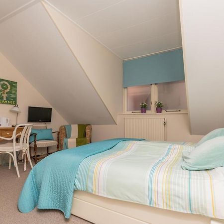 Hotel-Restaurant Van Der Weijde Noordgouwe Bagian luar foto