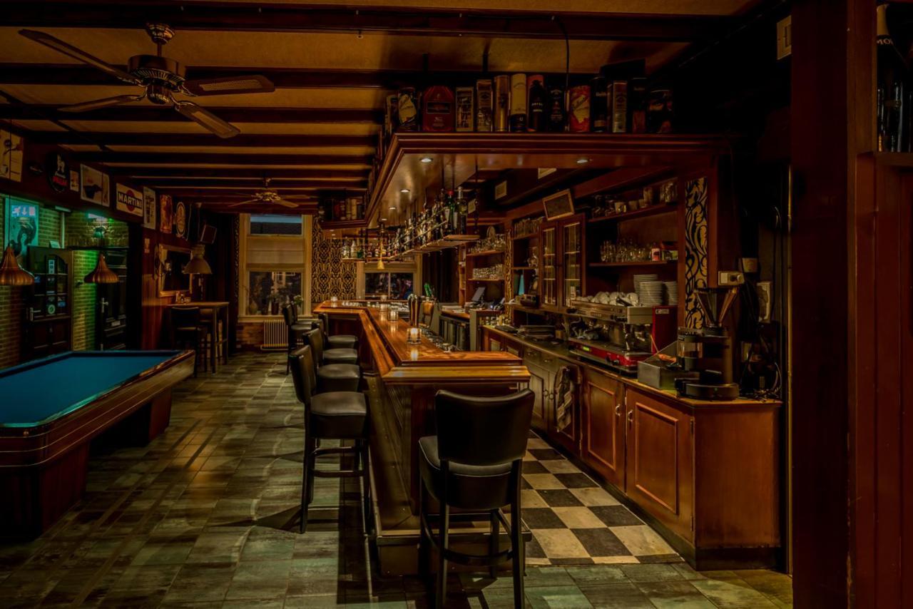 Hotel-Restaurant Van Der Weijde Noordgouwe Bagian luar foto